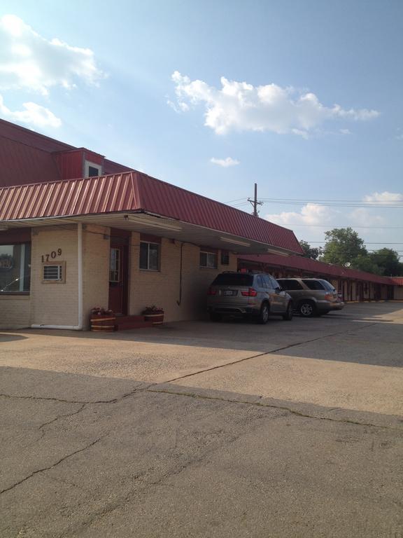 Deluxe Inn Lawton Buitenkant foto